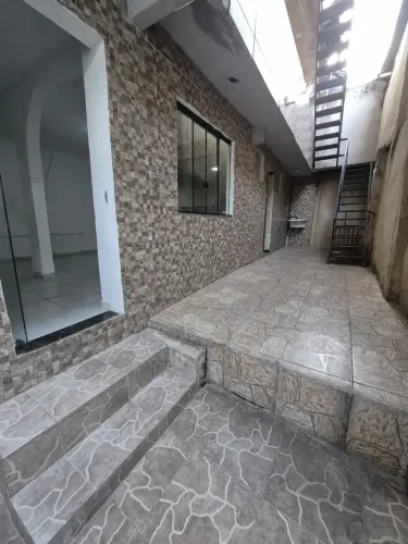 Realiza Imóveis - VENDE EXCELENTE CASA EM CABUÍS - NILÓPOLIS.