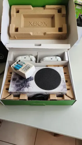 Xbox series S! Vendo ou troco por celular.
