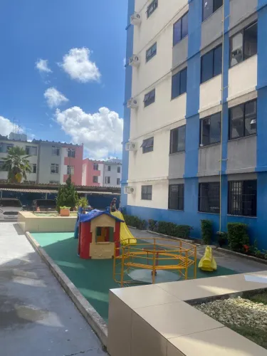 Alugo lindo apartamento na Adélia Franco