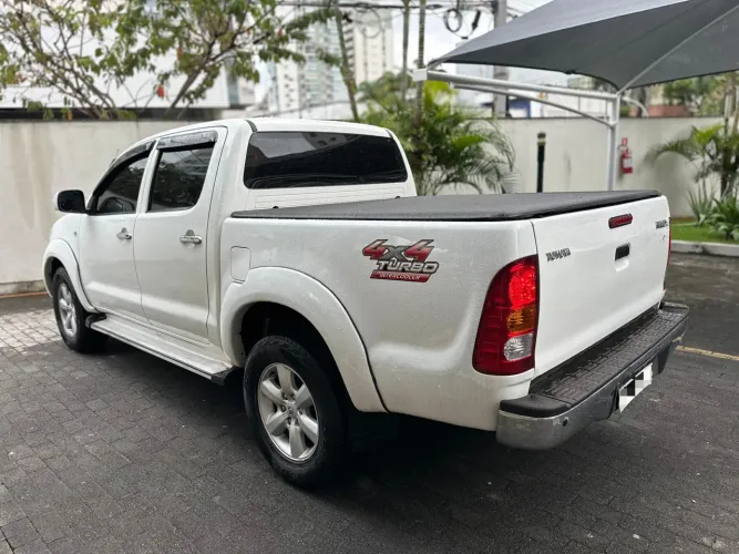 Toyota Hilux CD D4-d 4X4 2.5 16V 102cv TB Dies. 2009