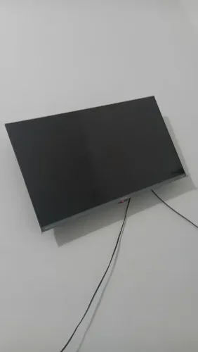 Vendo Smart TV 32°Funcionalidade perfeita.