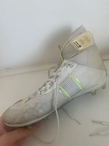 Chuteira Under Armour 42 (US 10.5) - Futebol Americano
