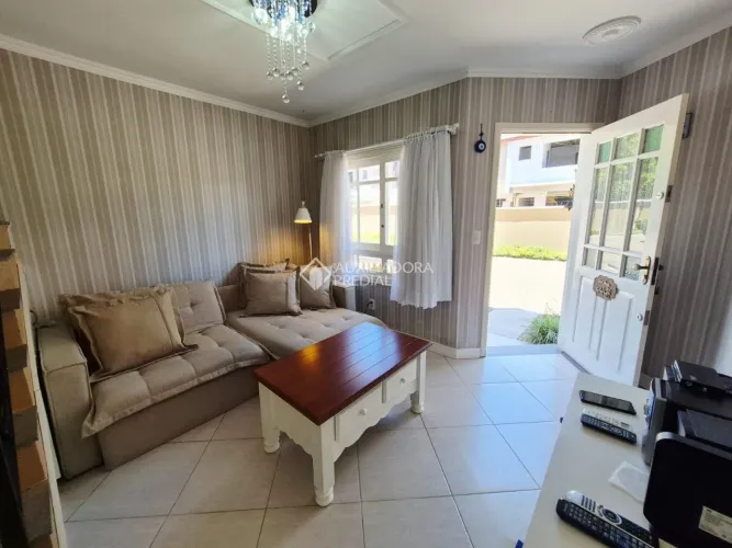 Casa em condomínio Canela