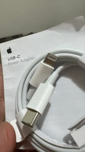 Cabo do iPhone 14 original Lightning USB C