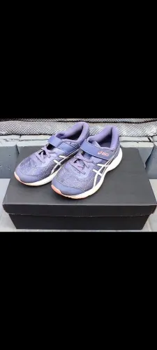 Tênis Asics tamanho 29