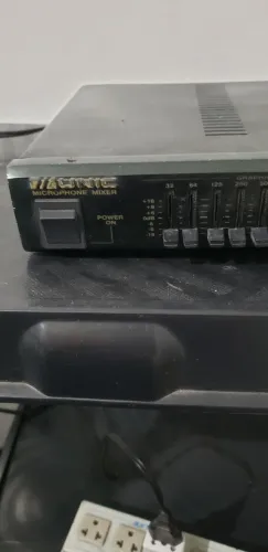 Mixer e Equalizador Vintage Unic MM 800 Compression Funcionando 