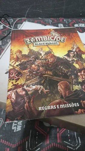 Zombicide Black Plague (usado)