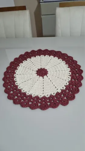 Centro de mesa 51cm diâmetro - Crochê Artesanal