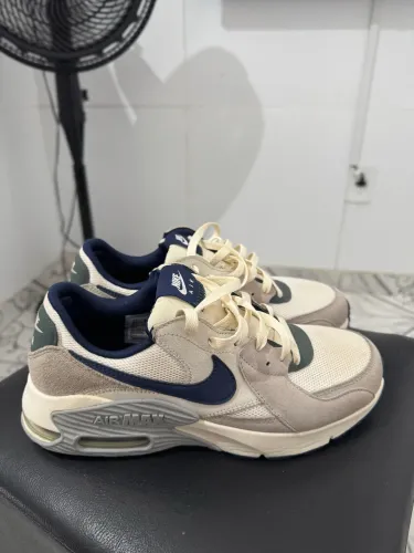 Nike excee