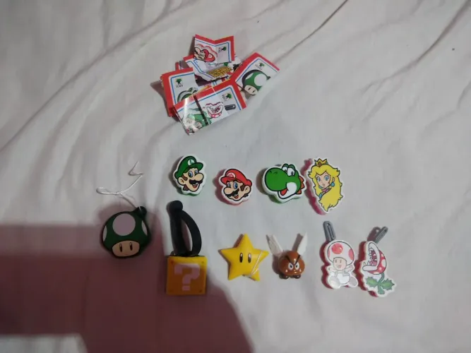 Kinder Joy mario