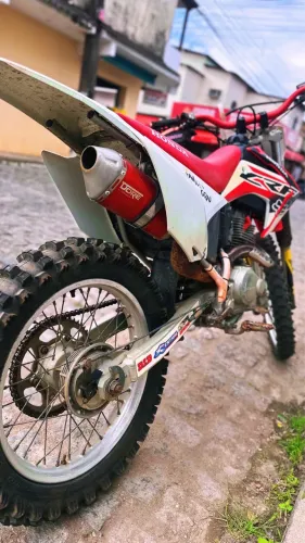 Troco Crf 230 por moto legalizada (preferência por moto alta)