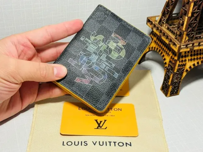 AMARELA ESTILO CARTEIRA - PORTA CARTÃO LOUIS VUITTON COLECTION COLLORS YELLOW TOP PREMIUM