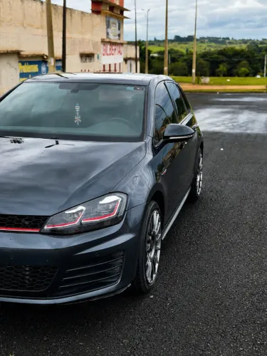 Volkswagen Golf GTI 2.0 TSI 220cv Aut. 2017