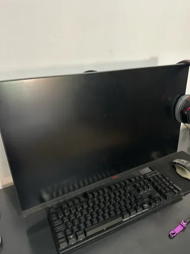 Monitor pichau centauri pulse 27?