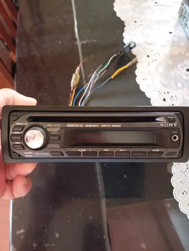 Toca CD antigo com Bluetooth
