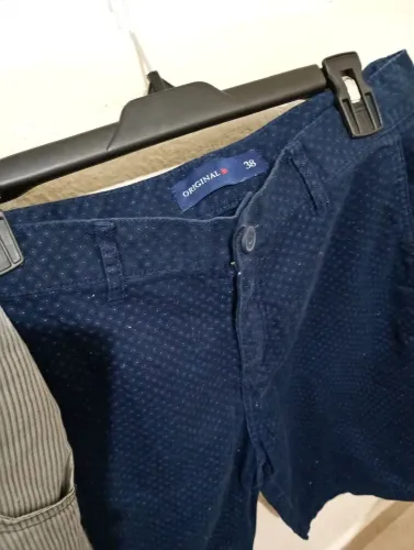 2 bermudas masculinas por 25 reais tamanho 46 e 38