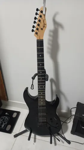 Guitarra Tagima 510 + Amplificador Machintec + Cube Baby