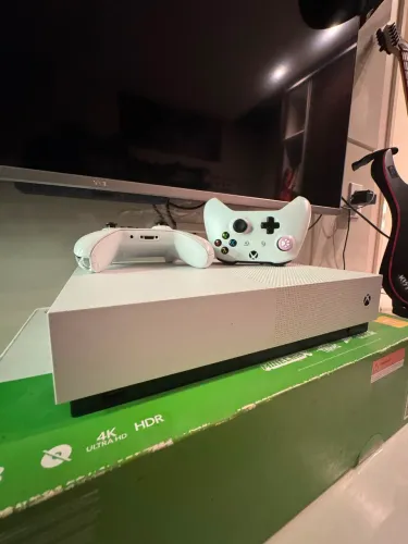 Xbox One S