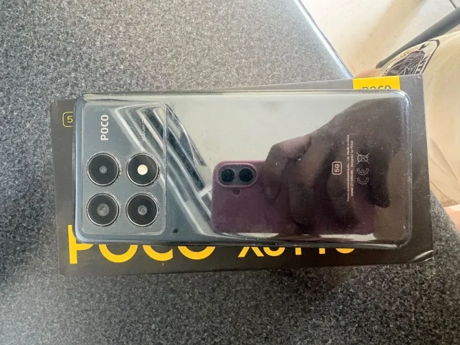 vendo celular poco x6 pro 257giga com caixa e bem conservado 