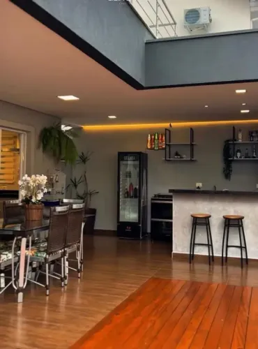 Casa dos Sonhos em Condomínio Fechado, 3 dormitórios com suite.