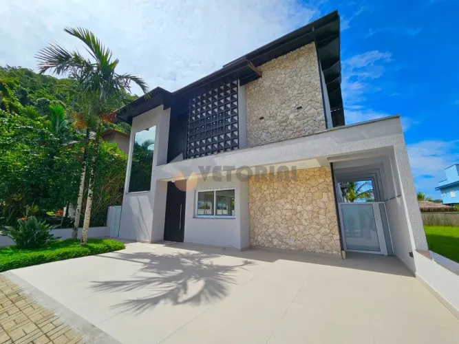 Sobrado com 3 Suítes à venda, 251 m² por R$ 2.800.000 - Costa Nova - Caraguatatuba/SP