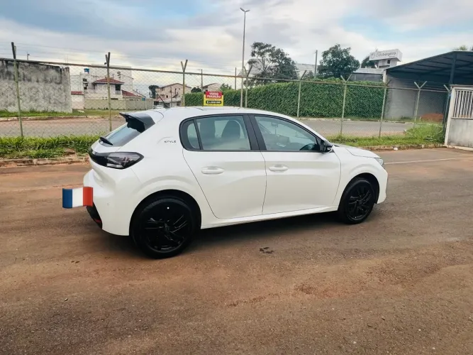 Peugeot 208 Style 1.0 Flex 6V 5P Mec. 2025