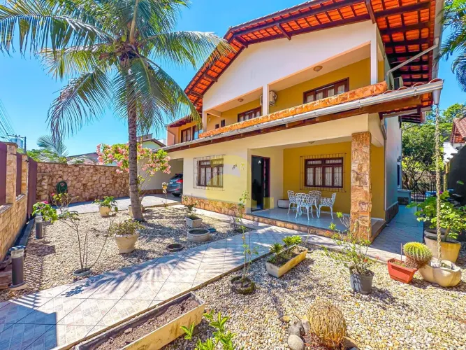 Casa semi-mobiliada com 4 quartos à Venda | Vila Nova, Blumenau
