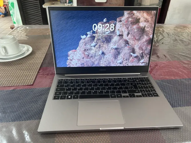 Notebook Samsung book e20 com 8gb de ram e 512gb ssd sem detalhes