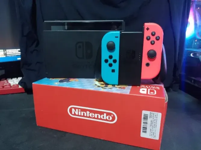 Nintendo Switch V2 Desbloqueado + 250GB + Caixa + Acessórios