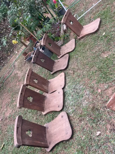 Cadeiras de madeiras maciça a vende
