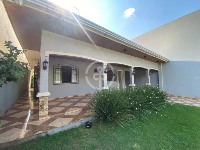 CASA TÉRREA SEMI-MOBILIADA NO SANTA CRUZ