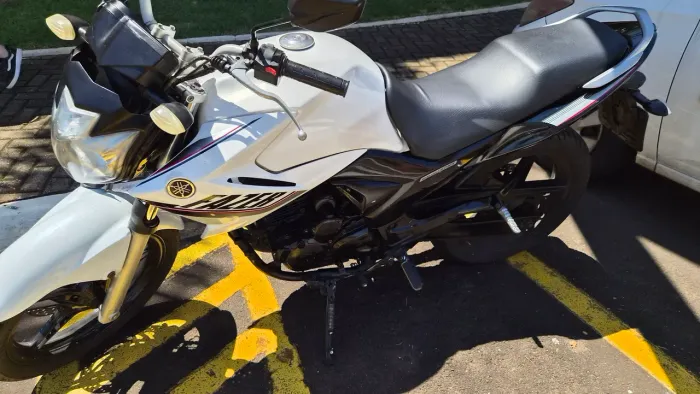 MOTO FAZER 250cc - ANO 2015