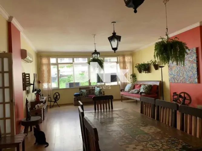 Apartamento : Padrão / Residencial / Copacabana