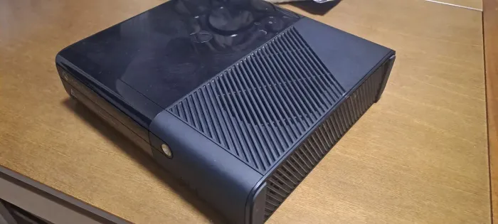 Xbox 360 super slim - defeito