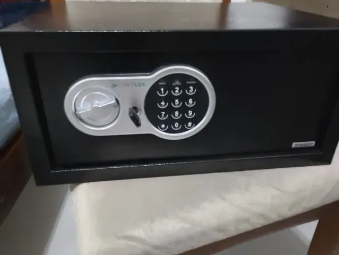 Cofre Eletrônico Digital Contelux com Teclado e Chave - Excelente Estado