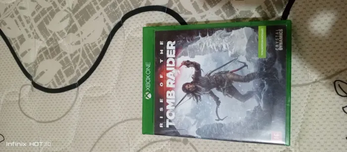 MIDIA FÍSICA RISE OF THE TOMB RAIDER