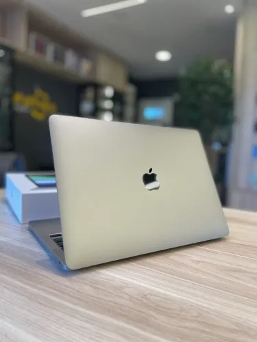MacBook Pro M1 13.3? 8Gb/256Gb Prata