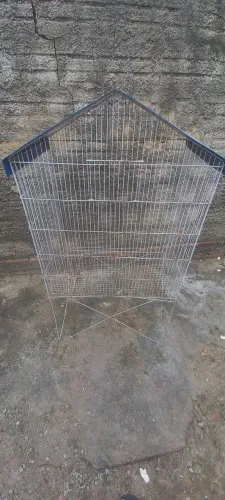 Gaiola grande parte pássaros 