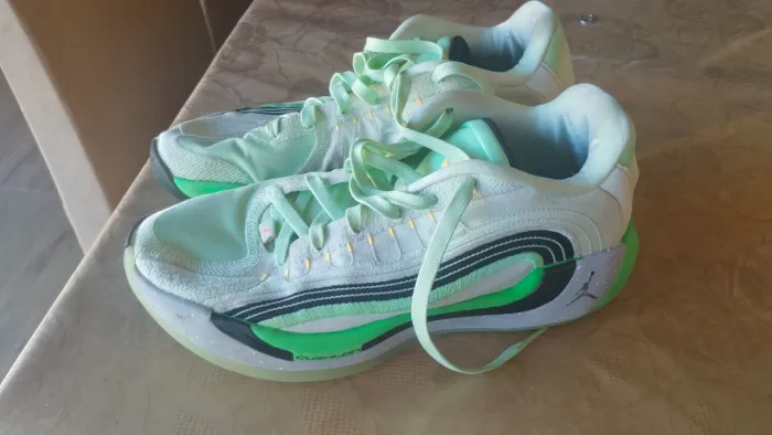 Vende-se tênis Jordan Luka 4