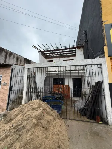 Casa para Venda em Maceió, Poço, 4 dormitórios, 1 suíte, 3 banheiros, 1 vaga