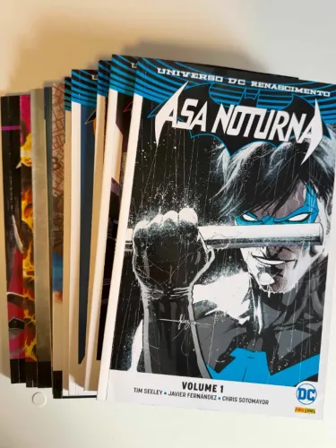 HQ ASA NOTURNA / Universo Batman / Completo em 10 Encadernados