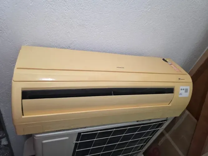 Ar condicionado Hitachi 18 mil BTU