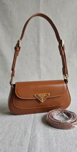 Prada Shoulder Bag Couro Legítimo (Linha Italiana) - Nova