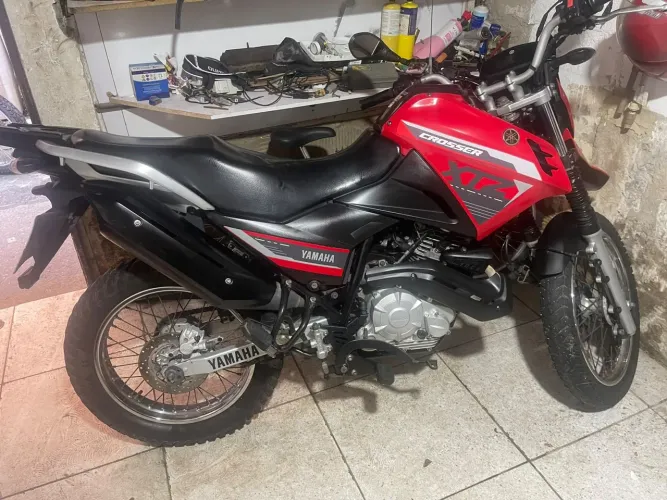 Crosser 2025 moto tudo ok