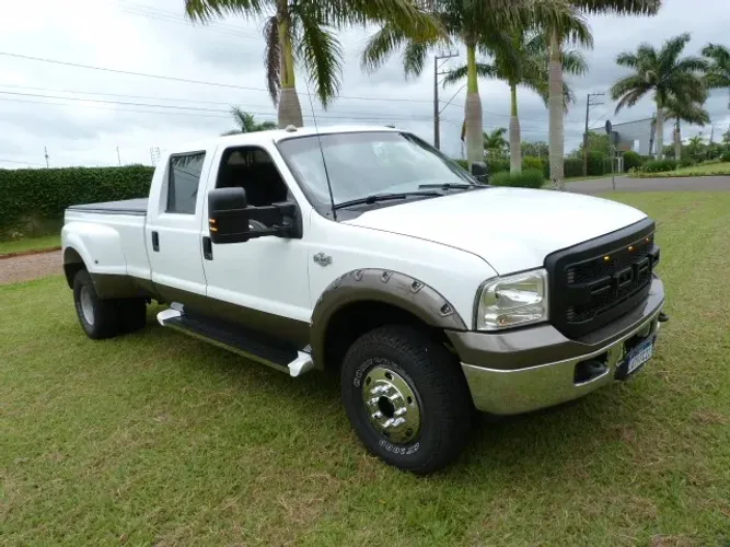 F4000 CD 4X4 REMODELADA / F450 KING RANCH
