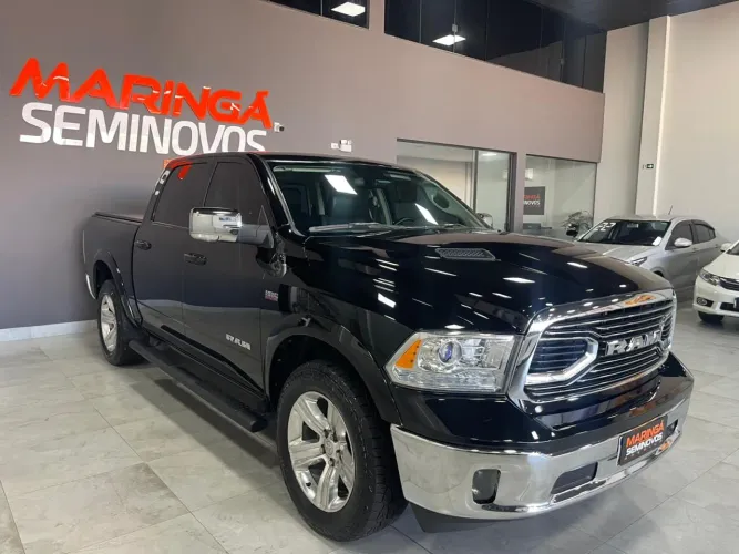 Ram Classic Laramie 5.7 V8 16V Gasolina 4X4 Aut. 2022
