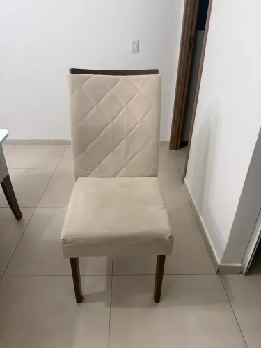 Vendo 6 cadeiras para sala de jantar 