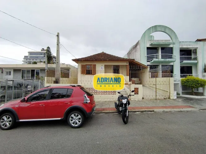 Casa com 3 dormitórios para alugar, 85 m² por R$ 2.608,54/mês - Capoeiras - Florianópolis/