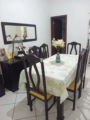 Excelente Casa com 03 moradias No Bairro Icaivera - Betim