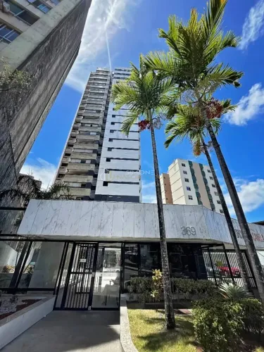 Apartamento à venda no Canela, 2 Quartos, 01uíte, 76 m², varanda, 2 vagas.